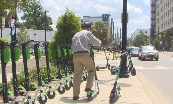 City Commission Votes to Extend E-Scooter Pilot Program