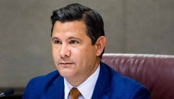 Pizzo Exits Party, Leadership Post