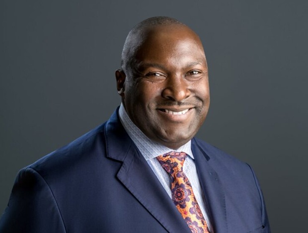 Daryl Parks Leads Mayoral Candidates in Contributions