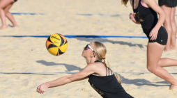 Florida High Beach Volleyball Beats Leon in Close Match